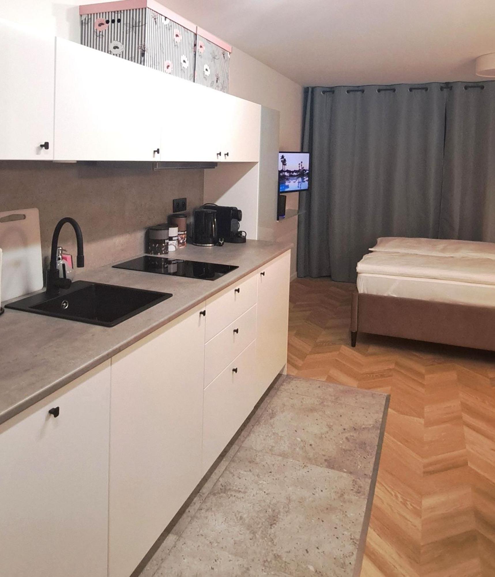 Falcon Apartment Center 4 Metro Swietokrzyska Varsavia Esterno foto